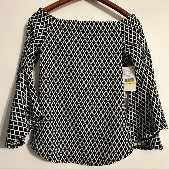 NWT Karen Kane Black & White Diamond Blouse Fitted Bell Sleeves Boat Neck Medium - Picture 2 of 8